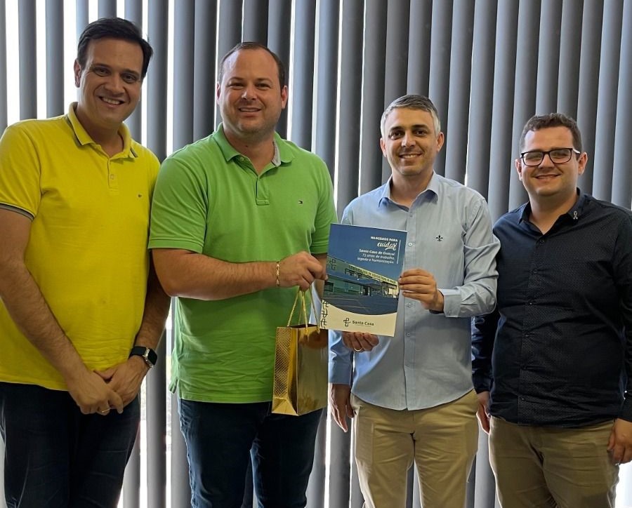 VEREADORES PARTICIPAM DE AGENDA EM VITÓRIA COM DEPUTADO FEDERAL VICTOR LINHALIS.